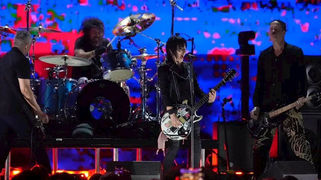 NIRVANA SE REÚNE EN EL CONCIERTO BENEFICIO FIRE AID