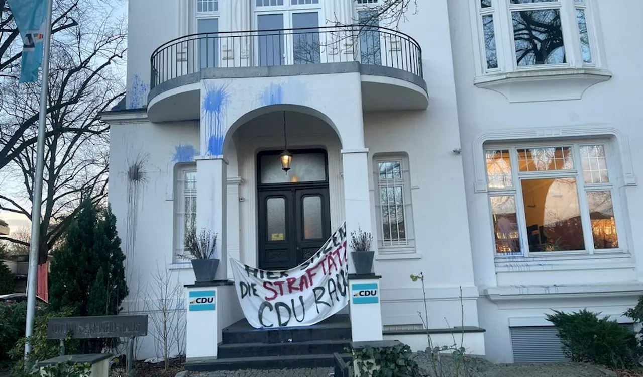 CDU-Zentrale in Hamburg Ziel von Farb-Attacke