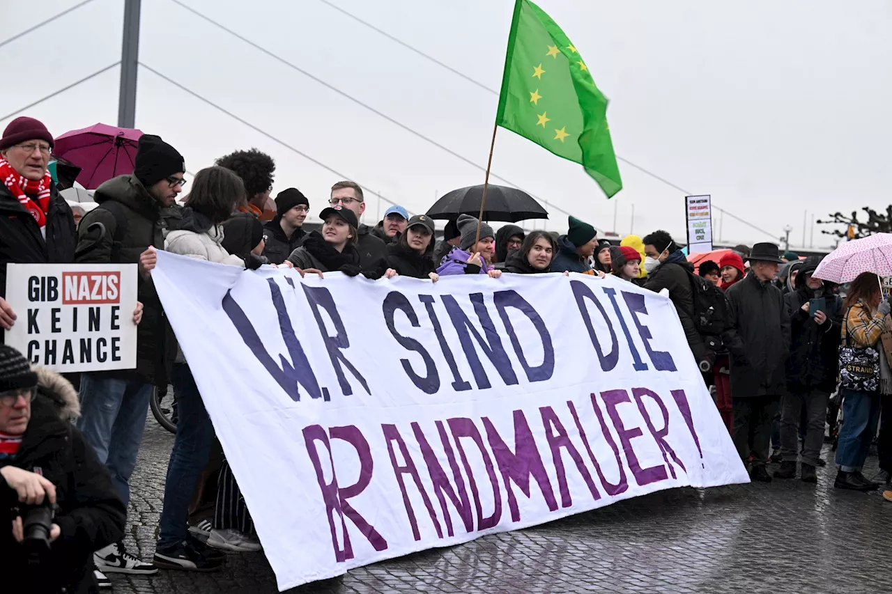 Bundesweite Proteste gegen die Zusammenarbeit von Union und AfD in der Migrationspolitik