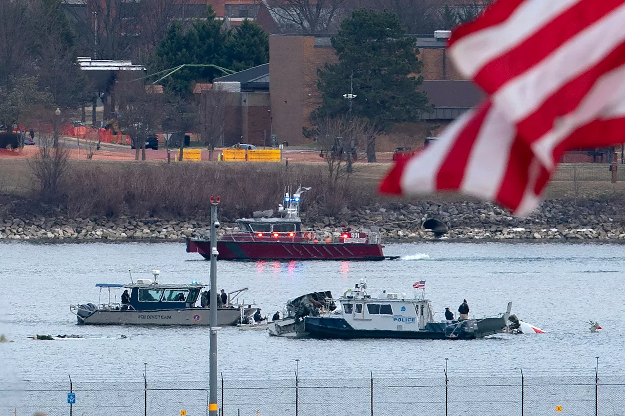 Flugzeugabsturz über Washington D.C.: Einsatzkräfte bergen Tote, Ermittlungen laufen