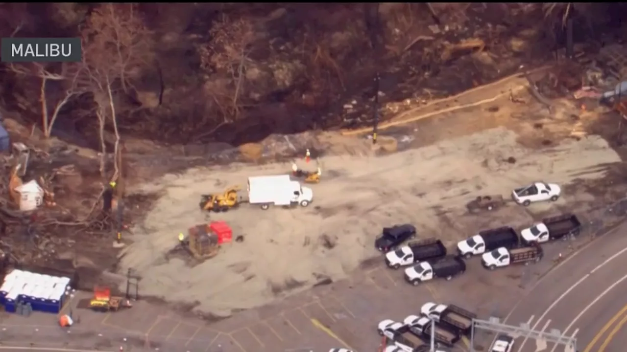 Palisades homeowners prepare to protest wildfire debris removal site