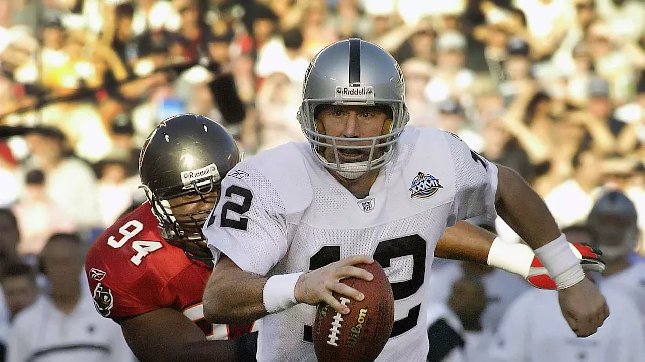 Super Bowl's Most Memorable Quarterback Performances (For All the Wrong Reasons)