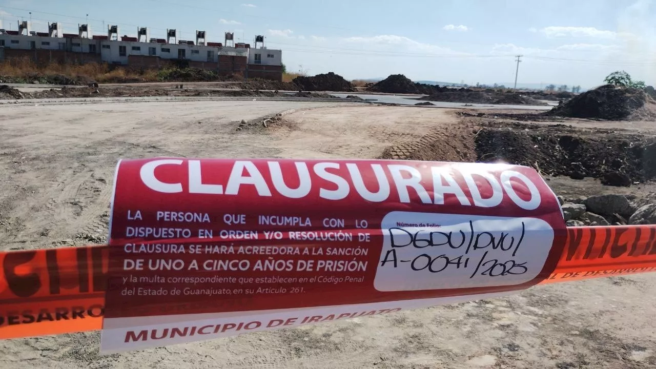 Obras en acceso a fraccionamiento en Irapuato clausuradas por falta de licencias