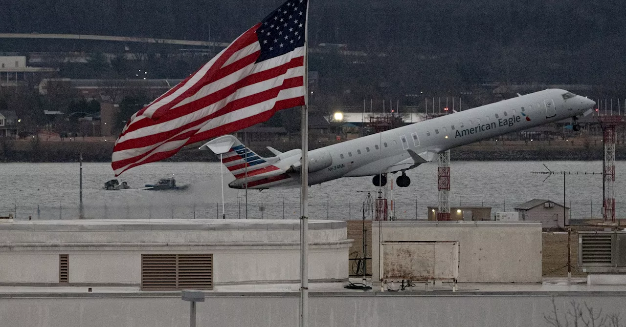 米ＦＡＡ、首都空港付近のヘリ飛行を制限 墜落事故受け