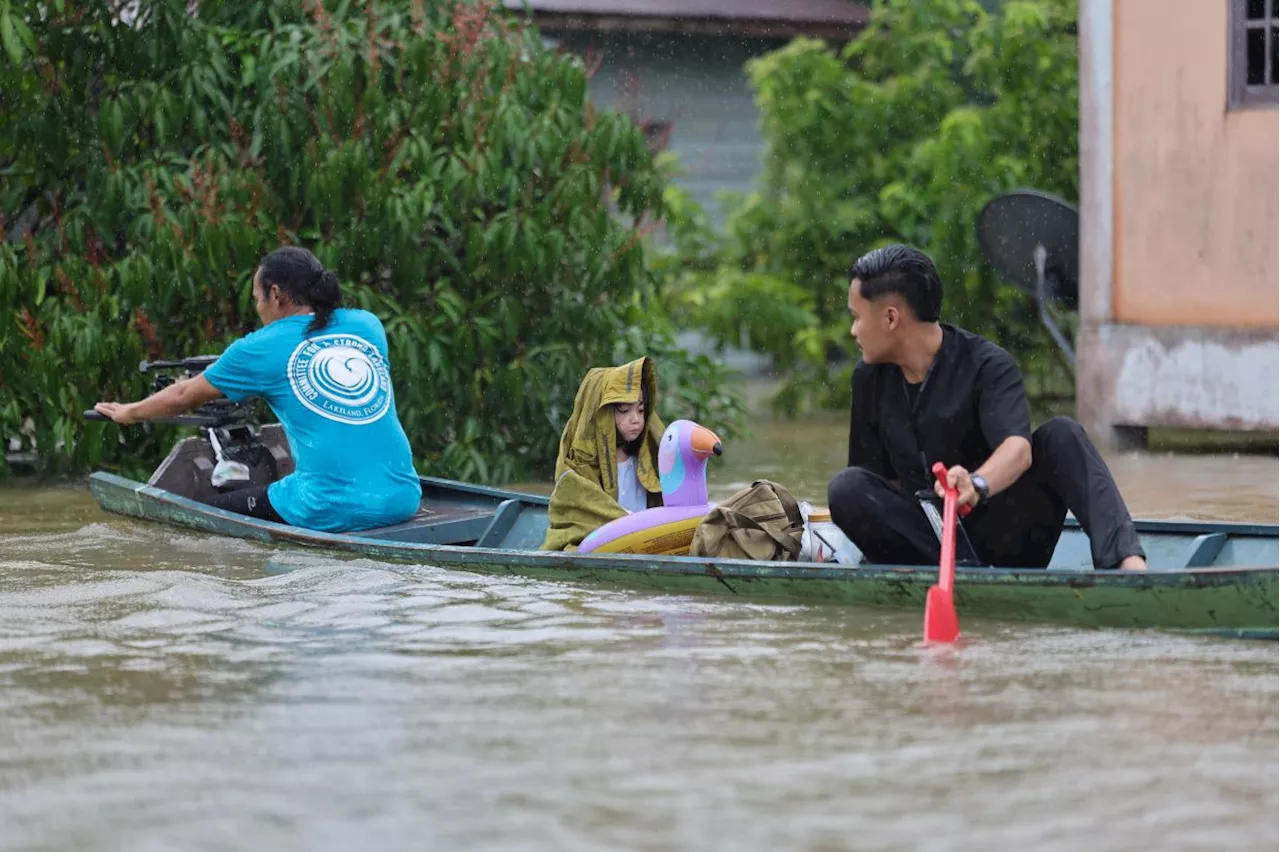 Sarawak’s flood rescuers battle rising waters and crocodile threats