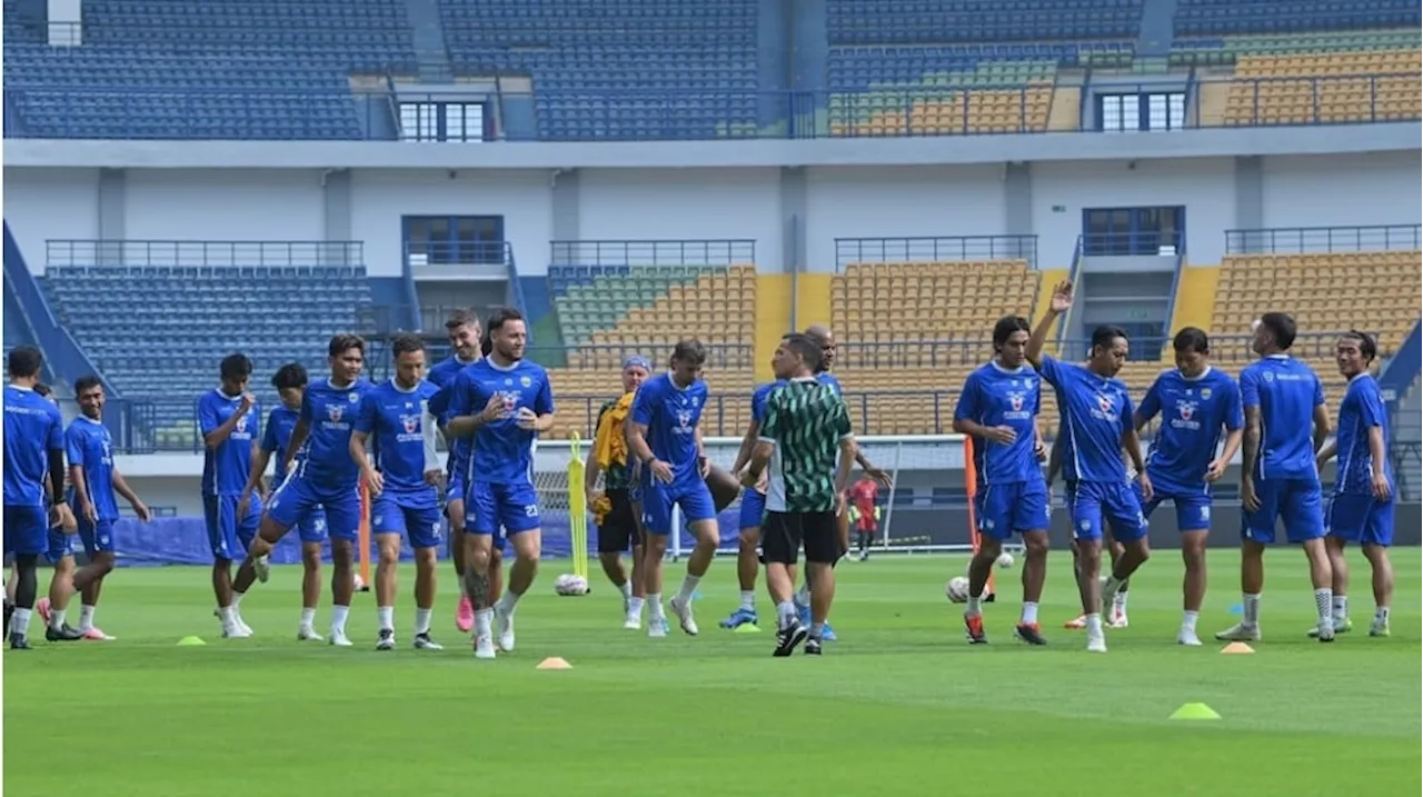 Persiapan Persib Lancar untuk Hadapi PSM Makassar