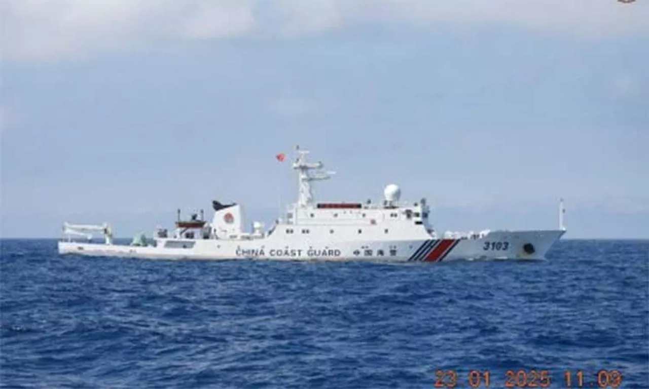 Chinese Coast Guard Vessel Continues to Move Away from Zambales Coast