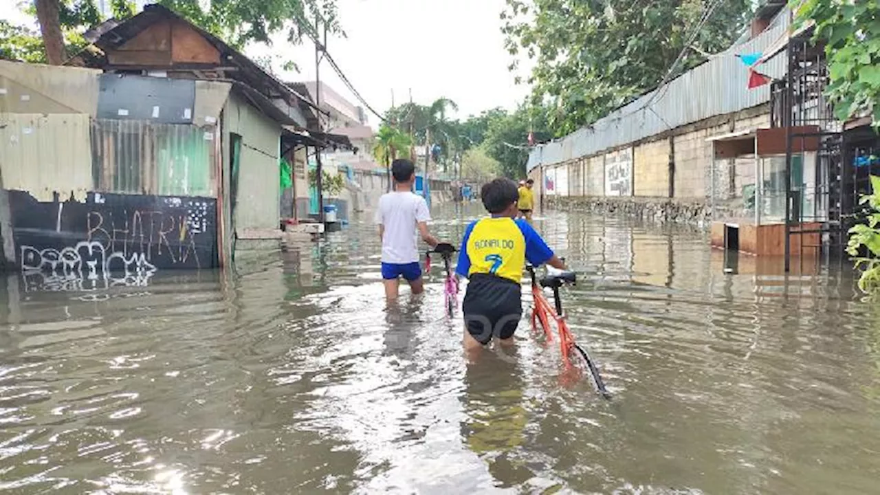 10 RT di Jakarta Barat Masih Tergenang Banjir