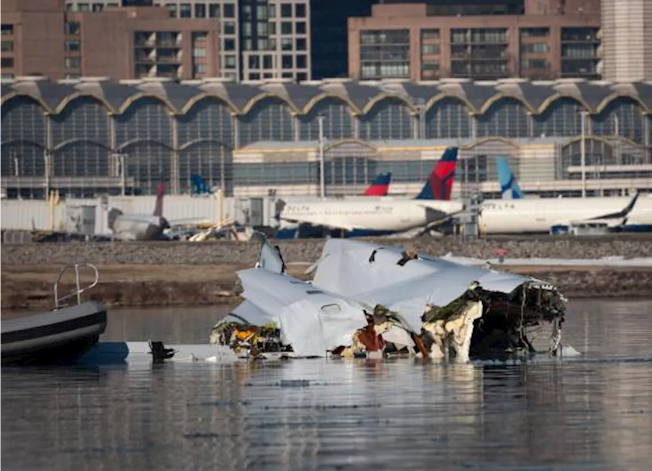 Reportan falta de personal en torre de control del aeropuerto de Washington D.C. durante accidente