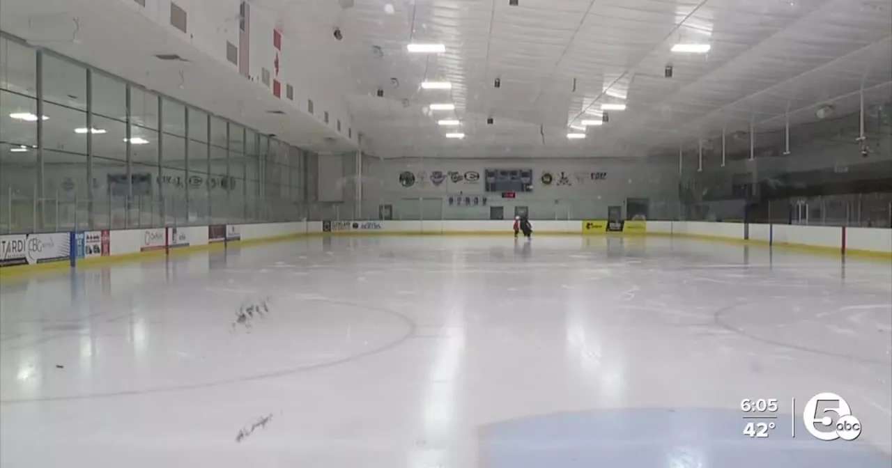 Northeast Ohio ice skating community heartbroken over skaters killed in crash