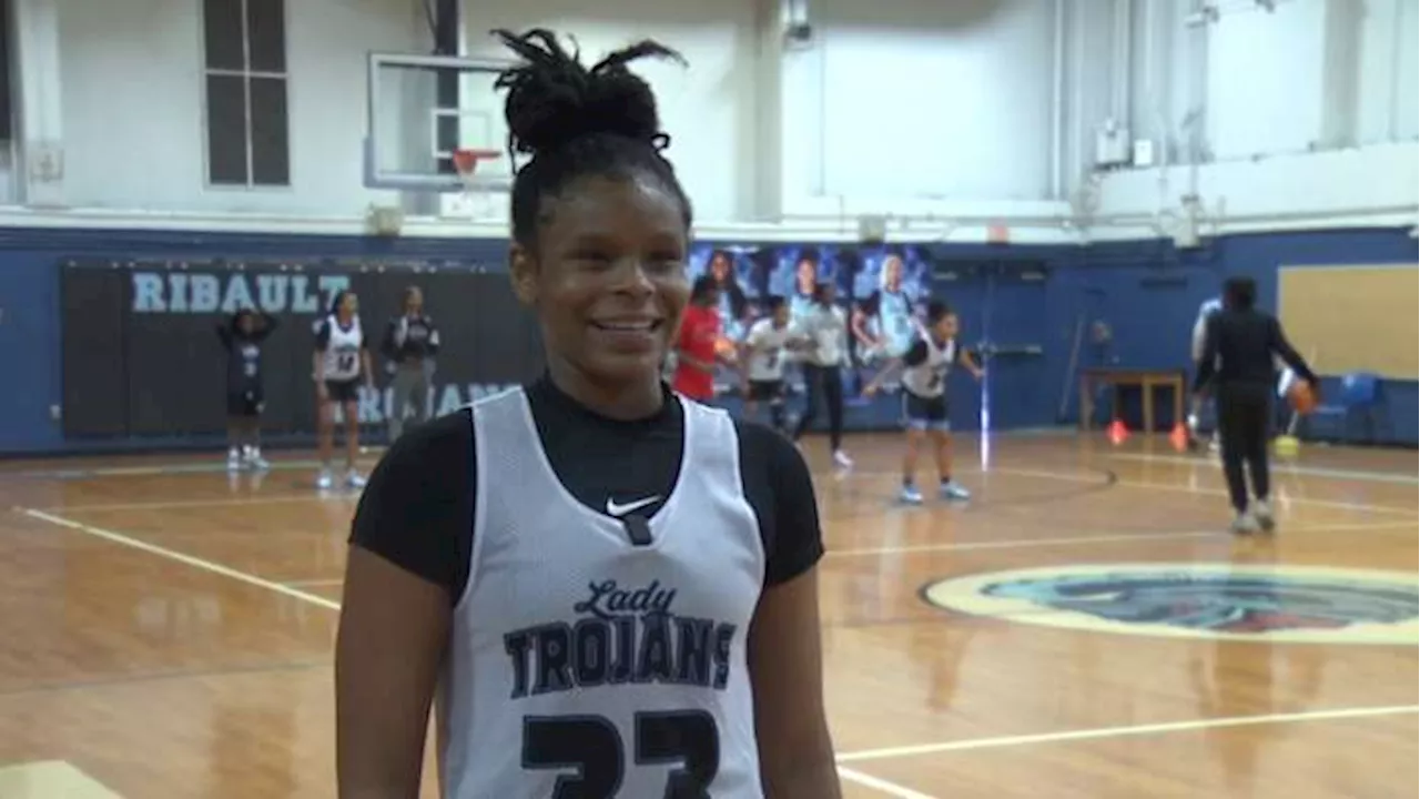 Ribault girls hoops star Trinity Berry excelling on the court early in young career