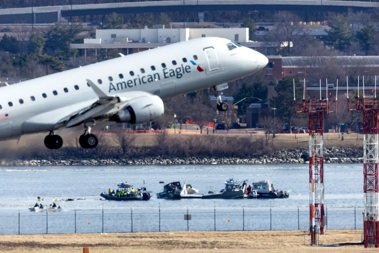 Investigadores esperan tener conclusiones preliminares sobre el accidente aéreo de Washington en 30 días