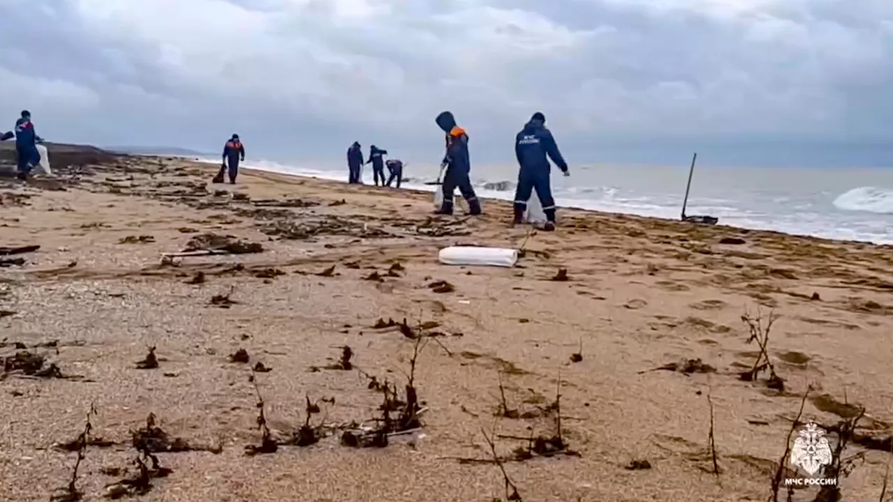 Massive Oil Spill Continues to Plague Kerch Strait