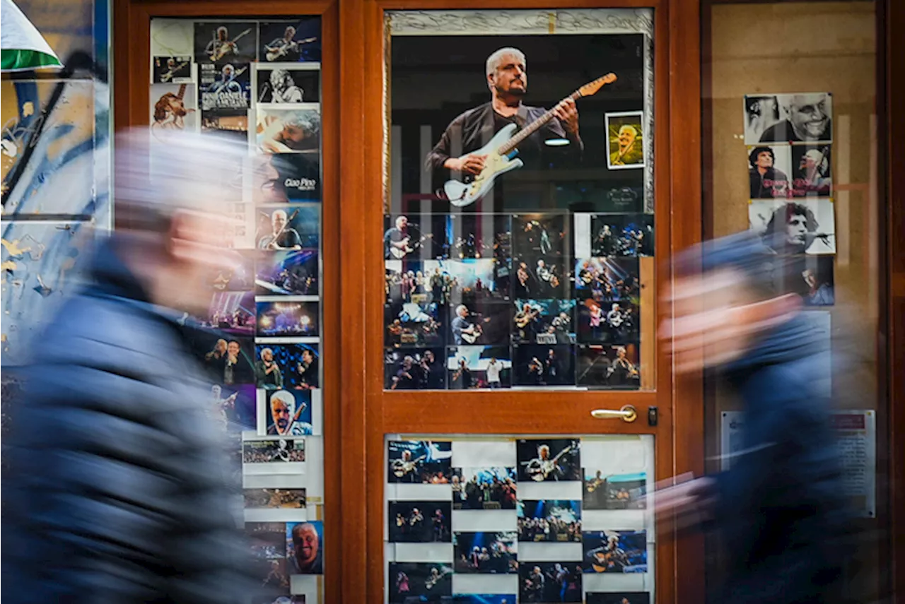 Napoli ricorda Pino Daniele con un tour musicale