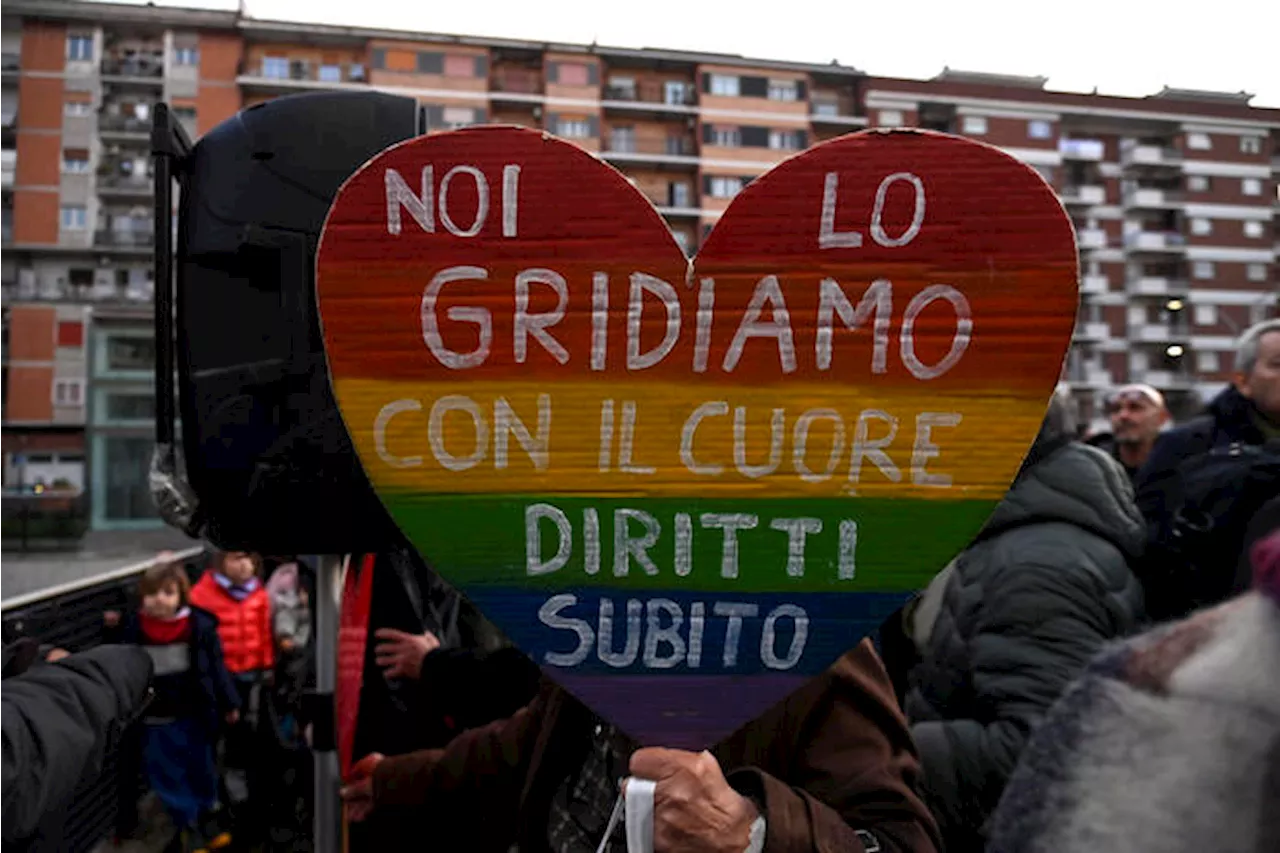 Roma scoppia in piazza contro l'omofobia