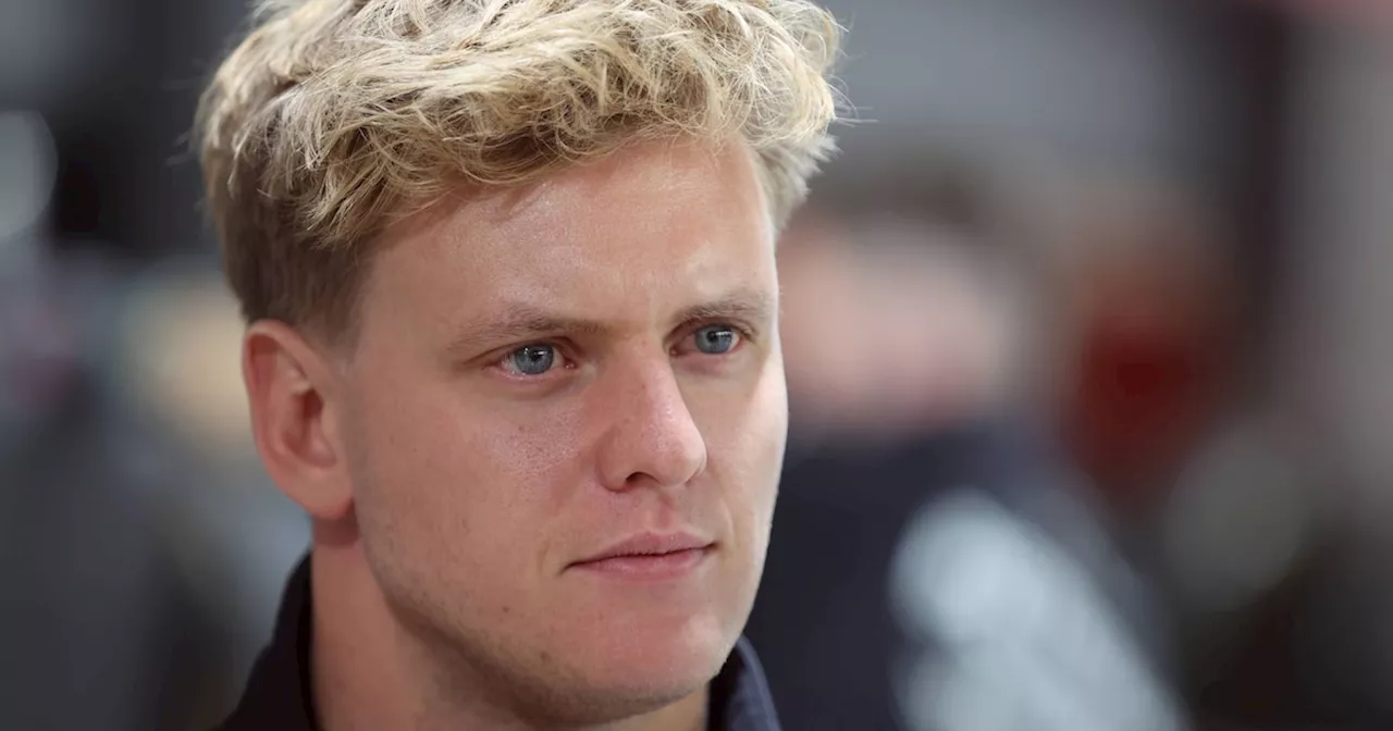 'My dad, my hero': Mick Schumacher teilt persönliches Foto von Papa Michael