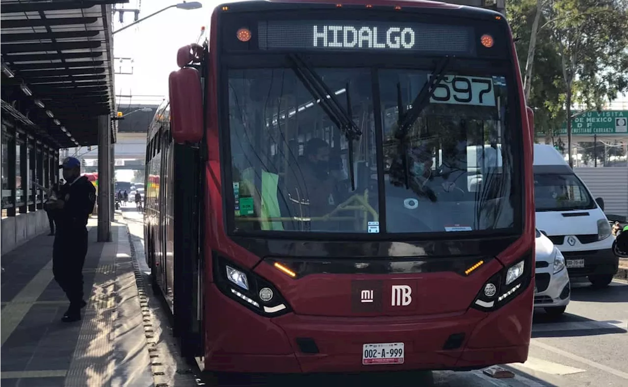 Metrobús atropella a peatón en Eje Central y Bellas Artes; no presenta lesiones graves