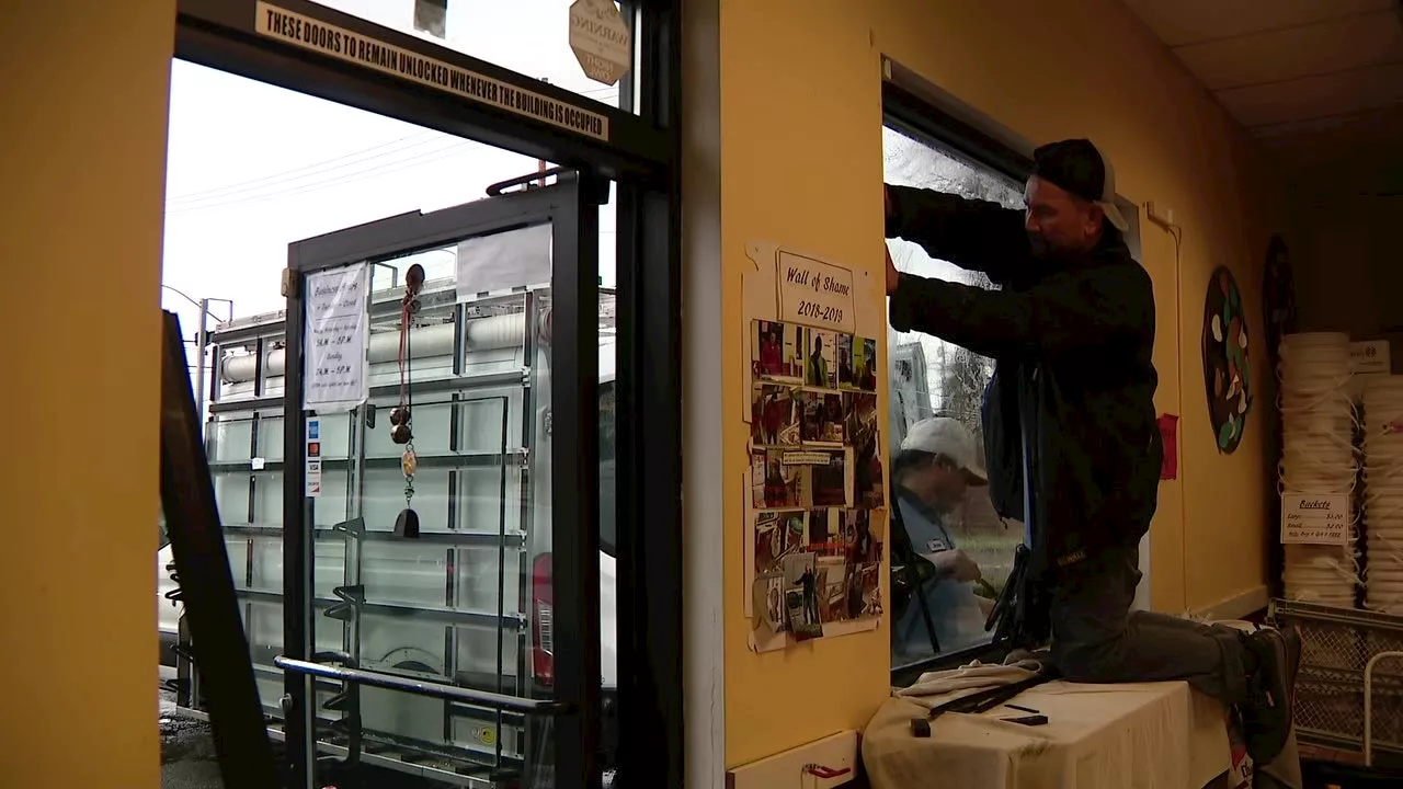 Community helps Tacoma donut shop after teen vandals shatter window