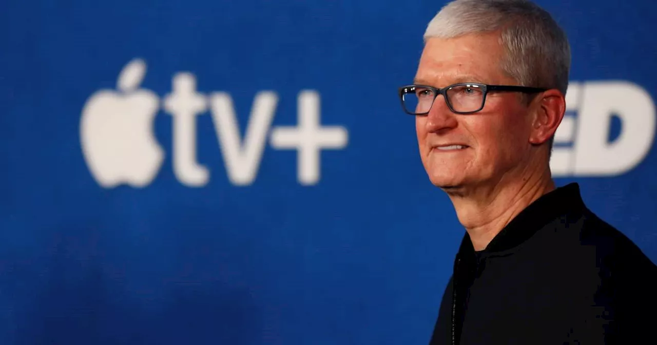 Tim Cook de Apple, bir milyon dolar Trump'in Başkanlık Yemin Töreni'ne Hediye Edecek