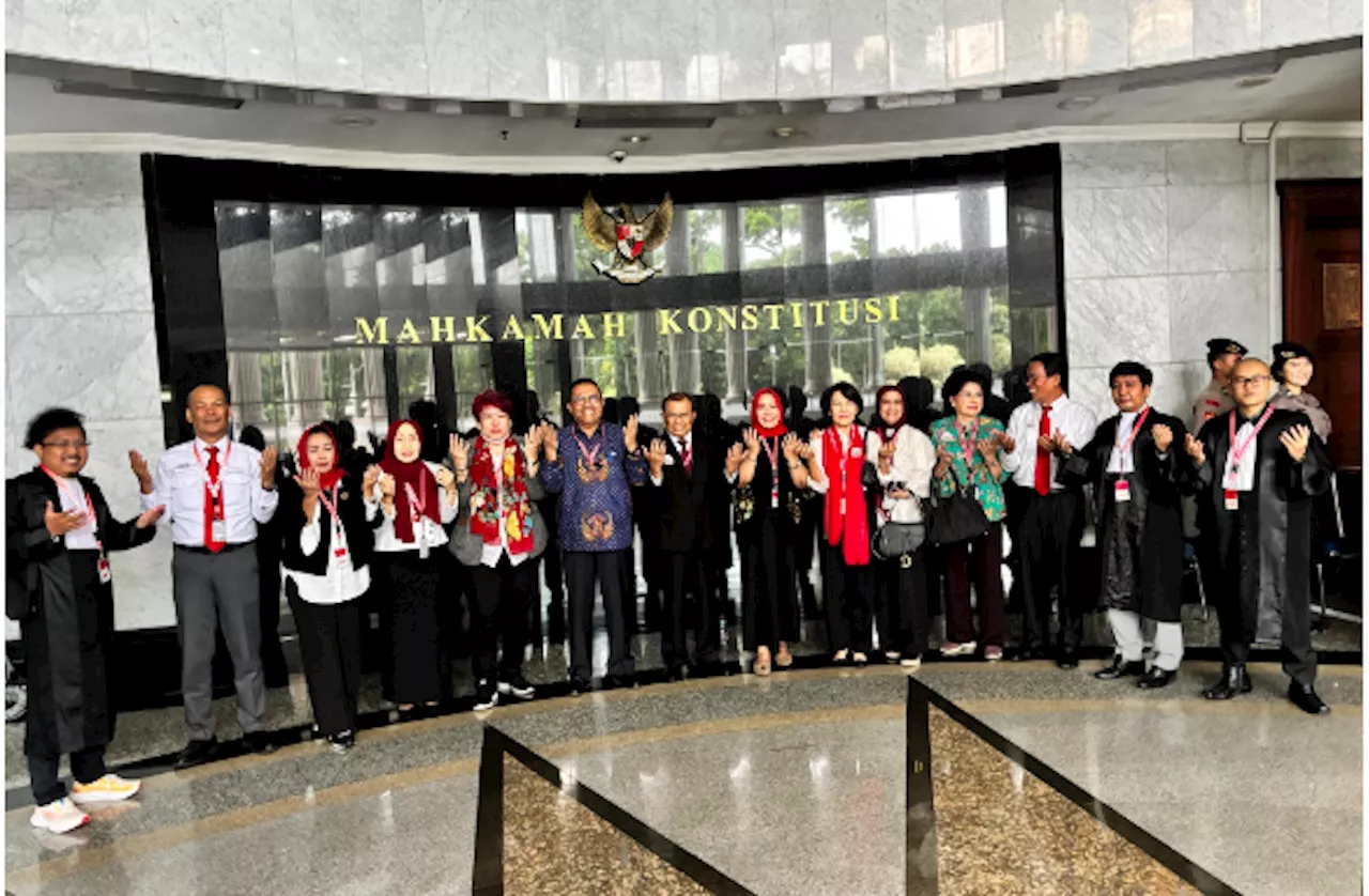 MK Cabut Batas Umur Jabatan Notaris Hingga 70 Tahun