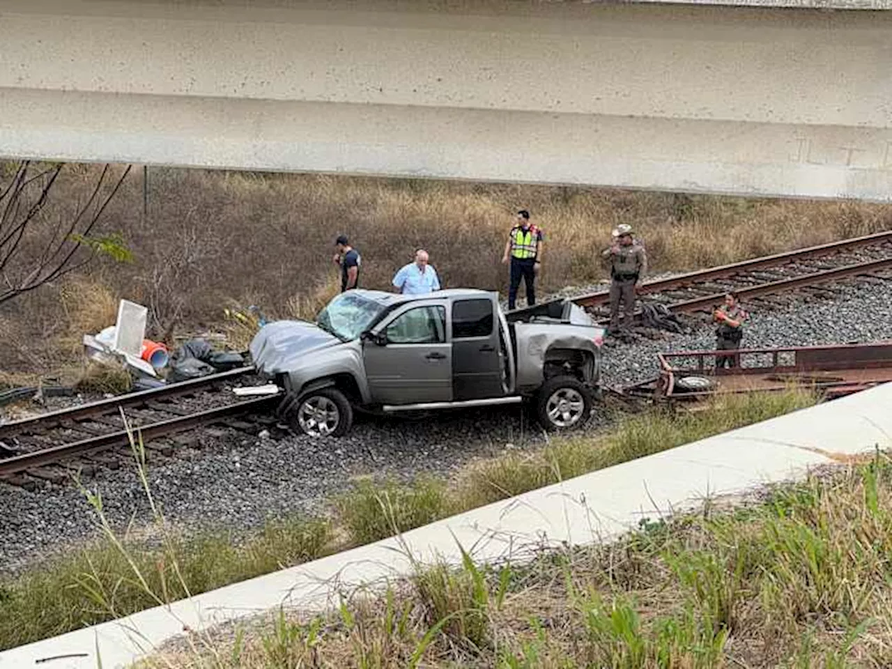 Woman Killed, Two Men Hurt in Atascosa County Rollover Crash