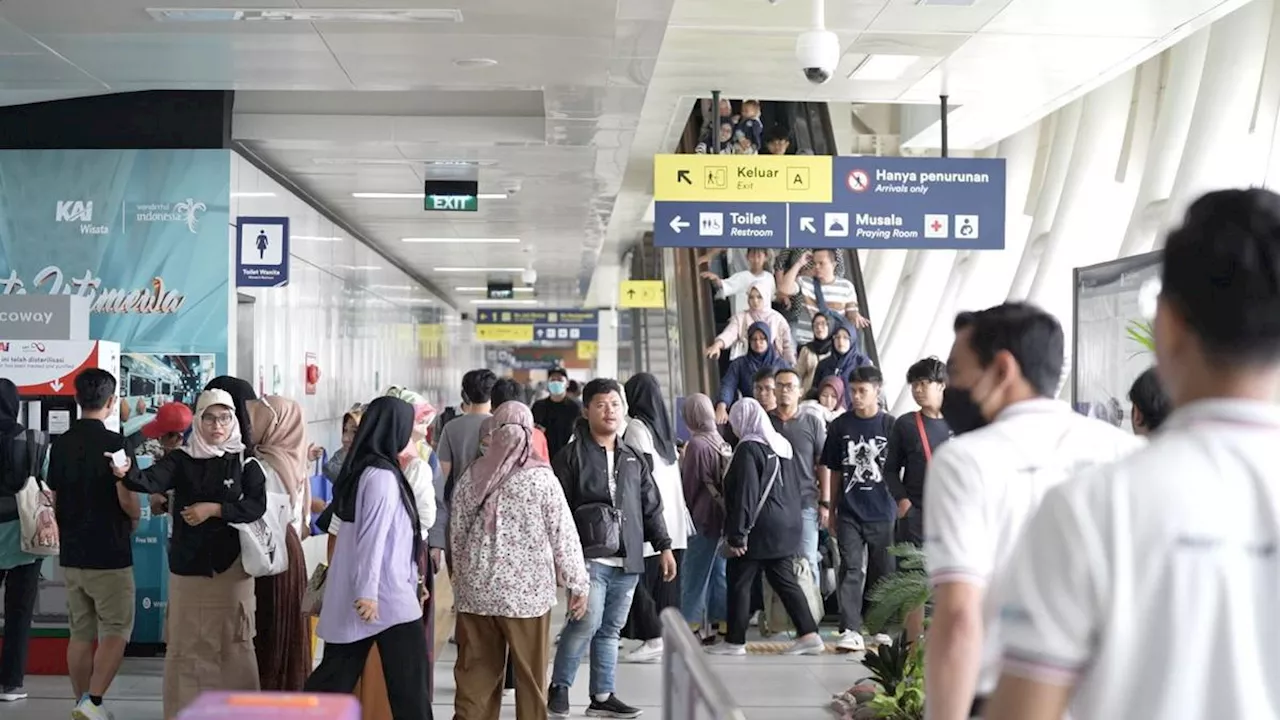 LRT Jabodebek Catat Lonjakan Pengguna Selama Pergantian Tahun