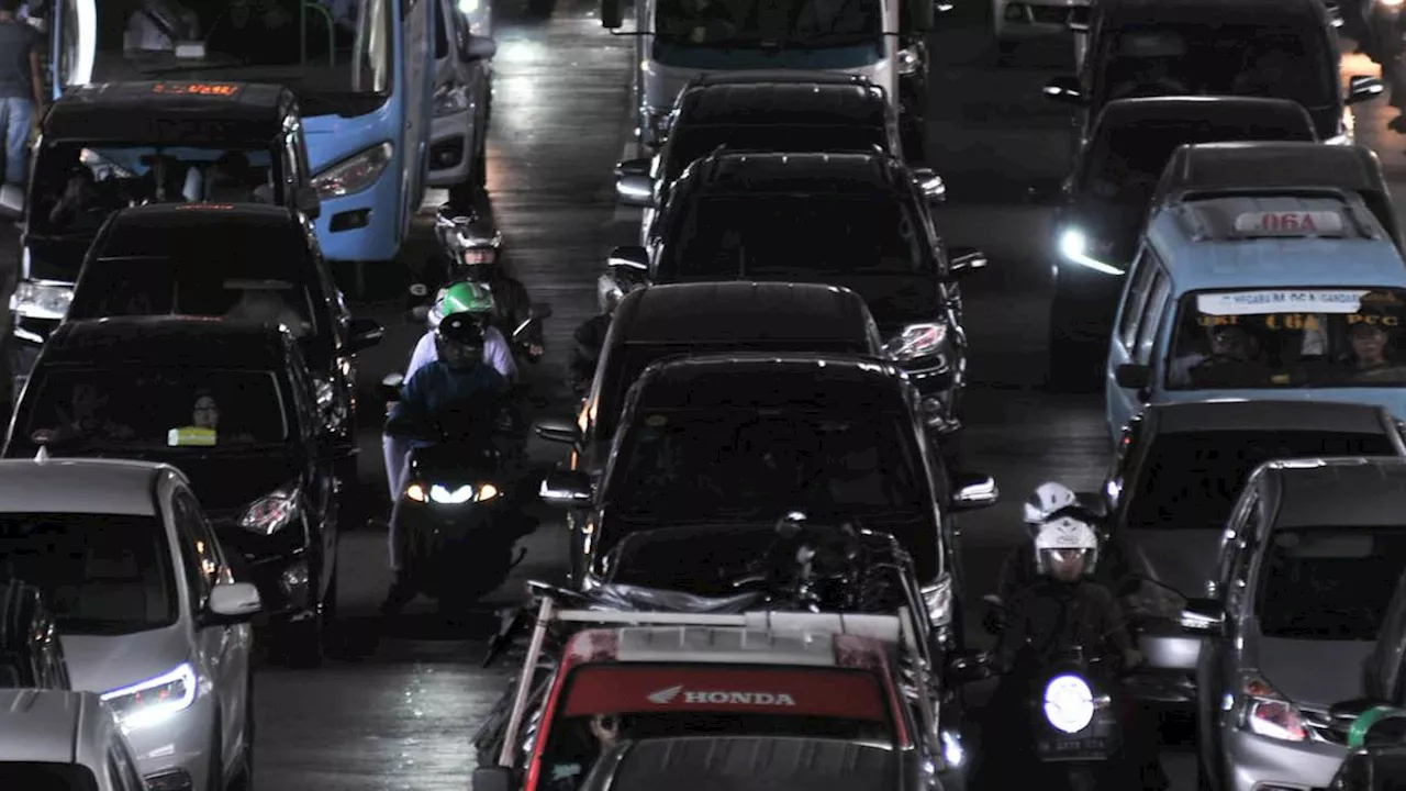 Penyamaran di Jalanan Macet, Giliran Perampok MenyerangMobil di Tol Tanjung Priok