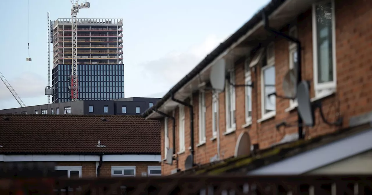 Manchester's Building Boom: City Centre Construction and Suburban Expansion