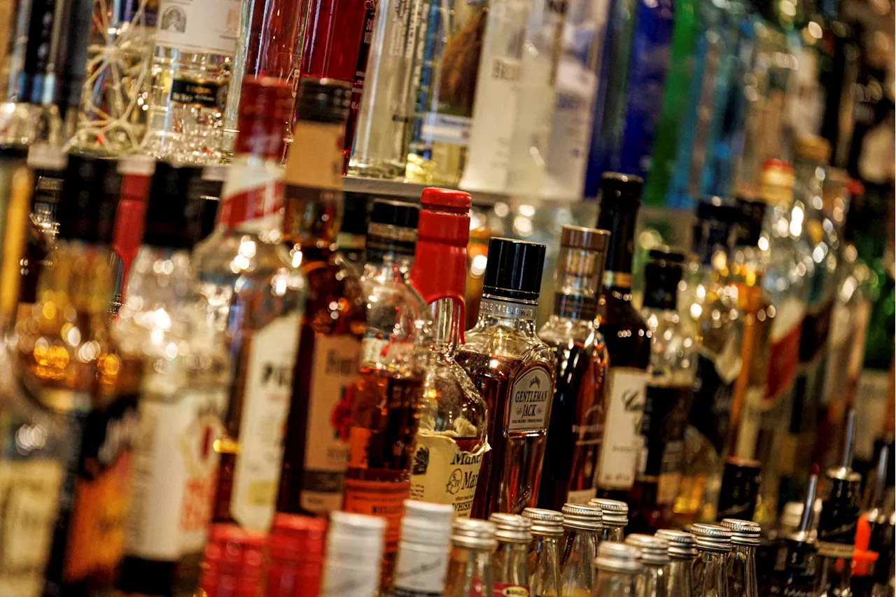 Surgeon General Recommends Cancer Warning Labels on Alcoholic Drinks