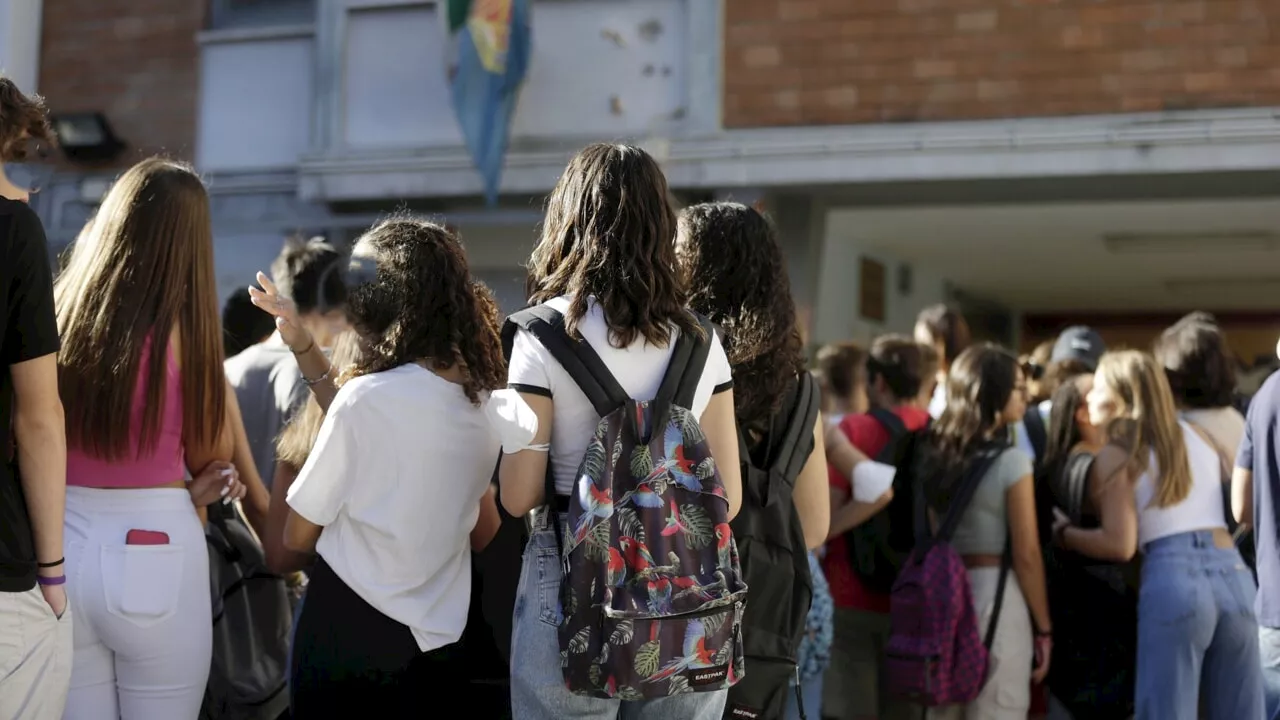 Scuole tagliate a Roma, la scure della Regione anche sui licei: "Decisione spiazzante"