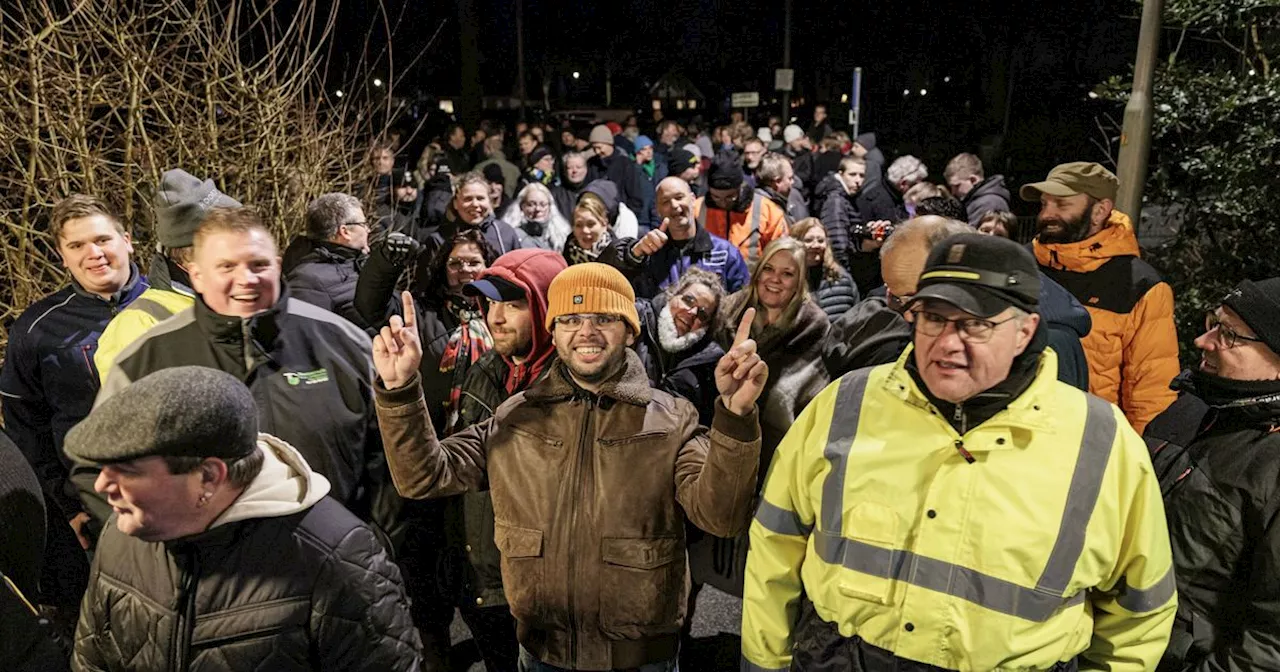 Honderden Normaal-fans wachten uren voor kaartjes Muziekweekend Pesse