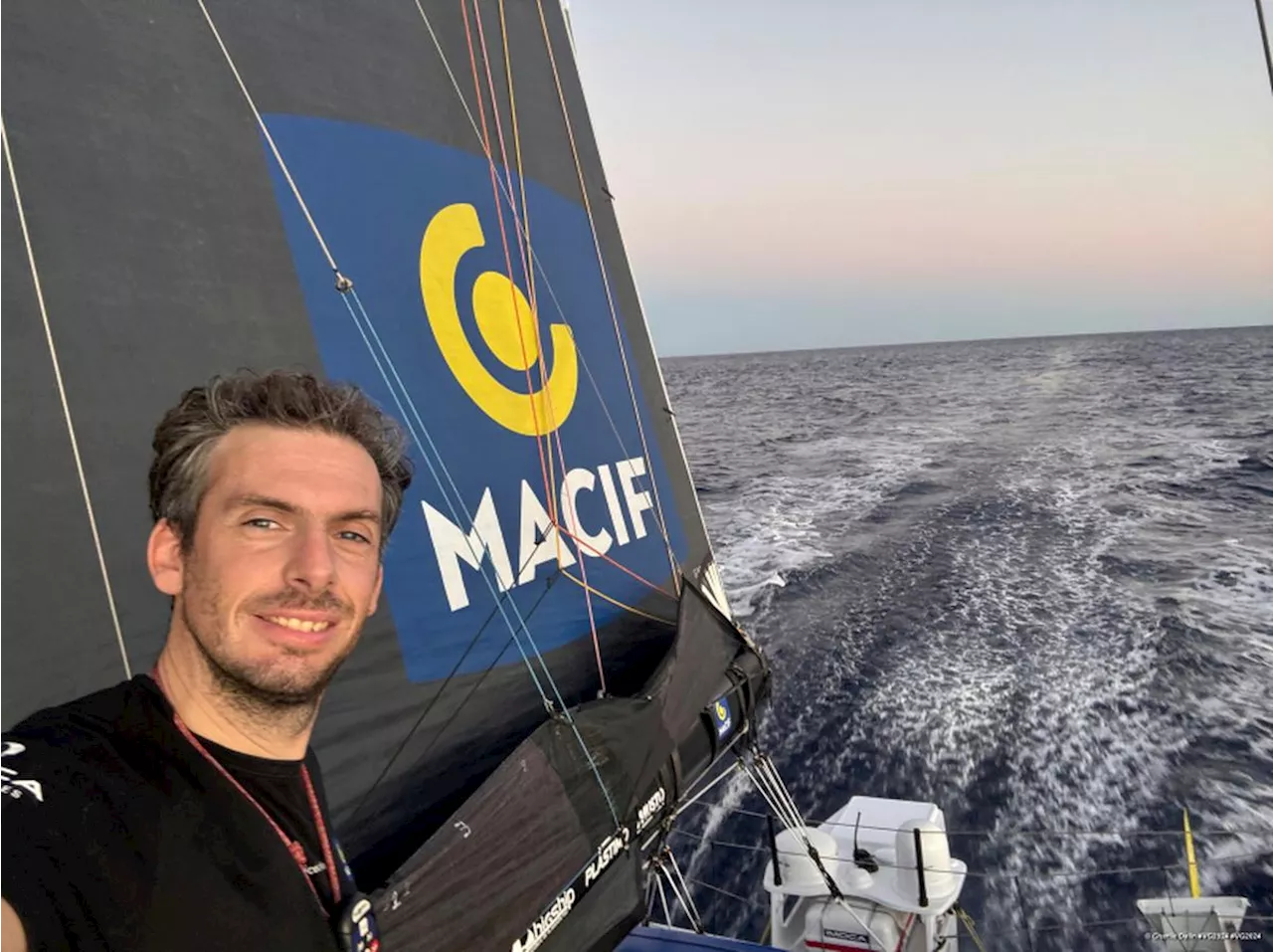 Voile : le leader du Vendée Globe Dalin creuse l’écart sur Richomme : « Le piège serait de penser à la victoire »