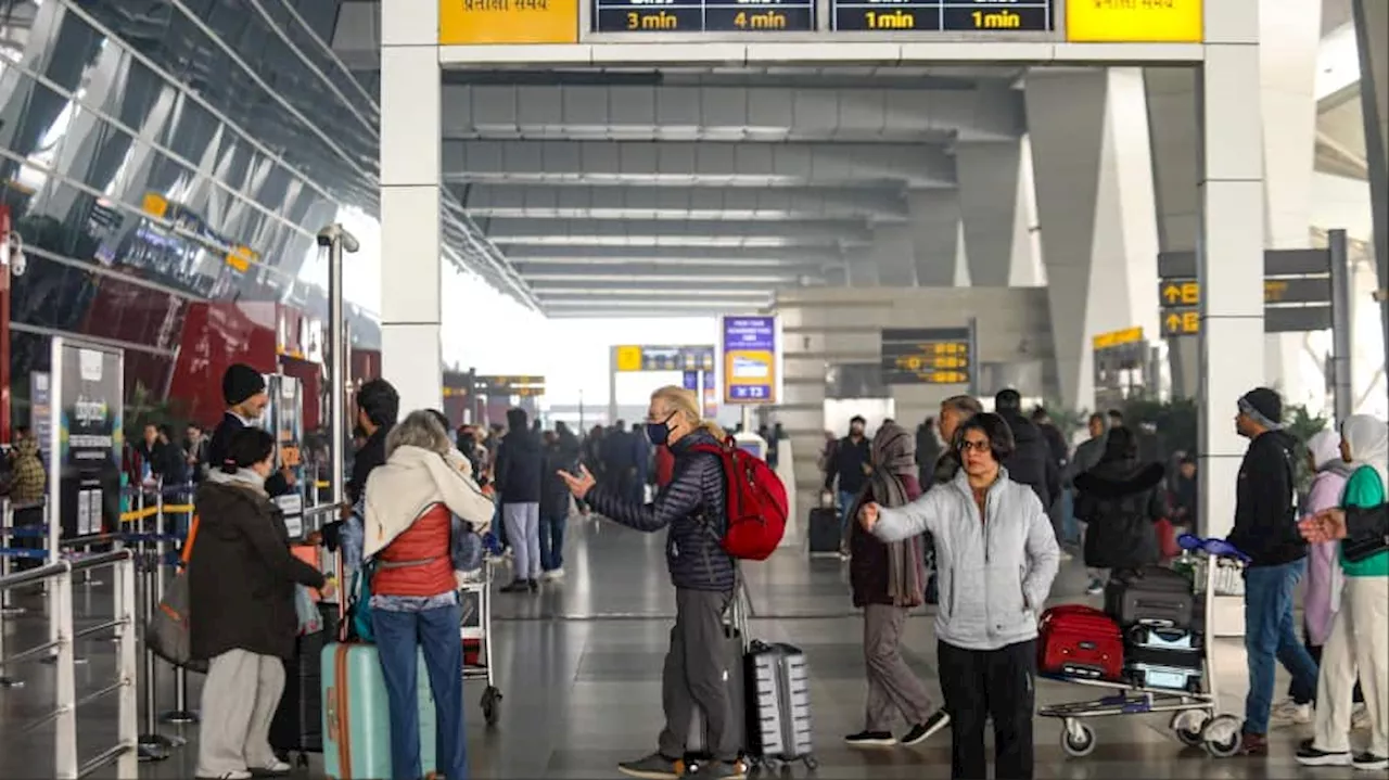 Delhi Airport Operations Disrupted by Dense Fog; Over 400 Flights Delayed