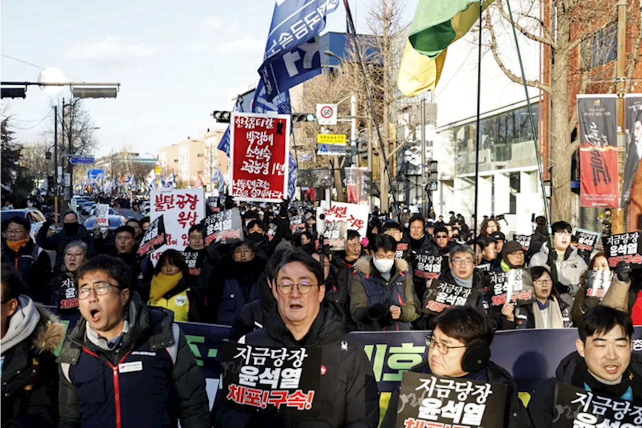 Corea del Sud, proseguono le manifestazioni pro e contro Yoon