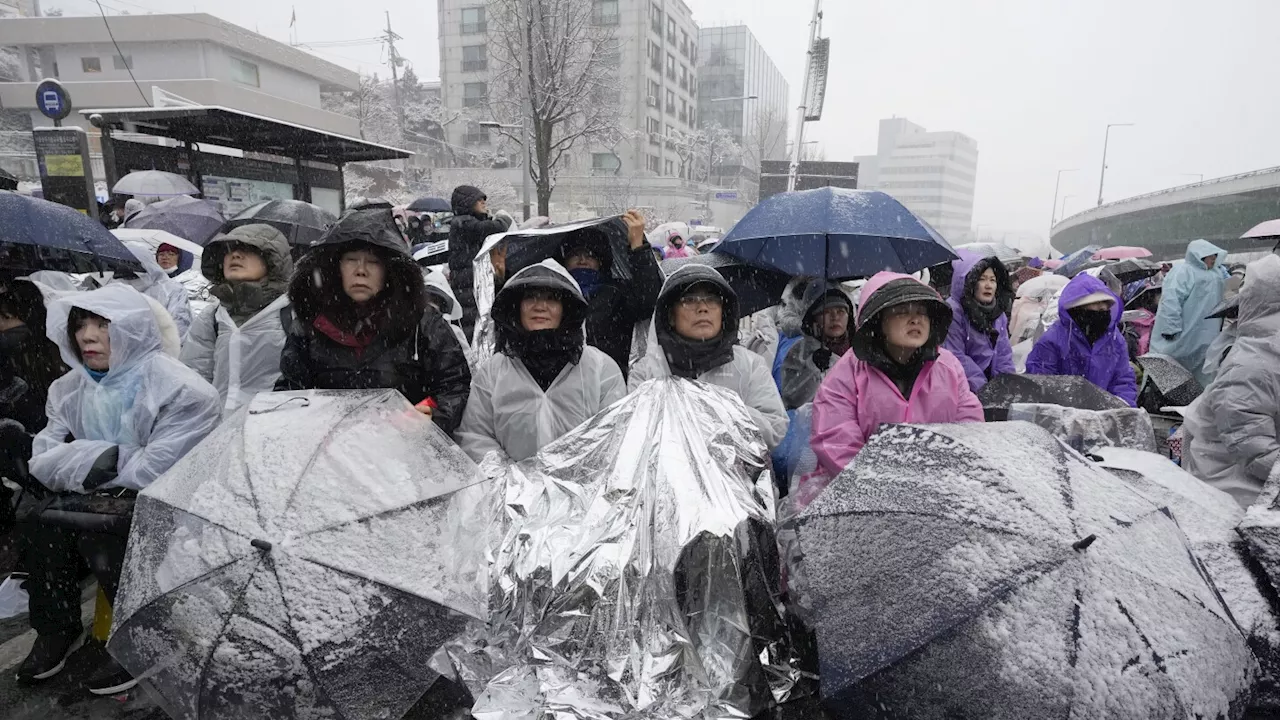 South Korean protesters brave cold to demand Yoon's ouster as detention deadline looms