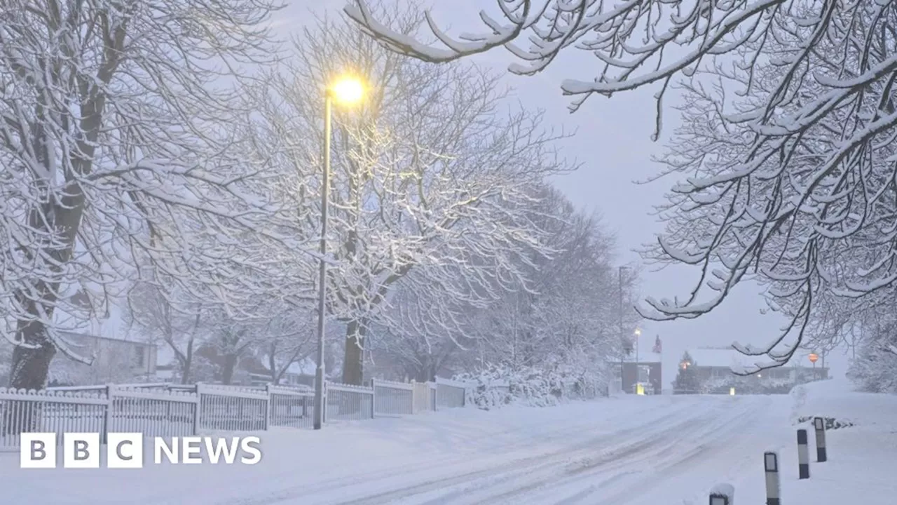 Heavy snow causes disruption across Yorkshire