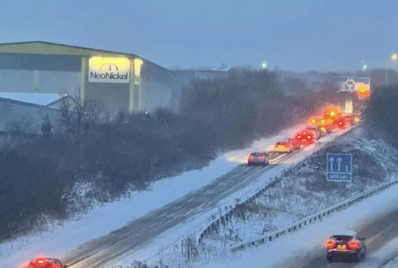 M65 junction 5 sliproad closed due to stranded vehicles