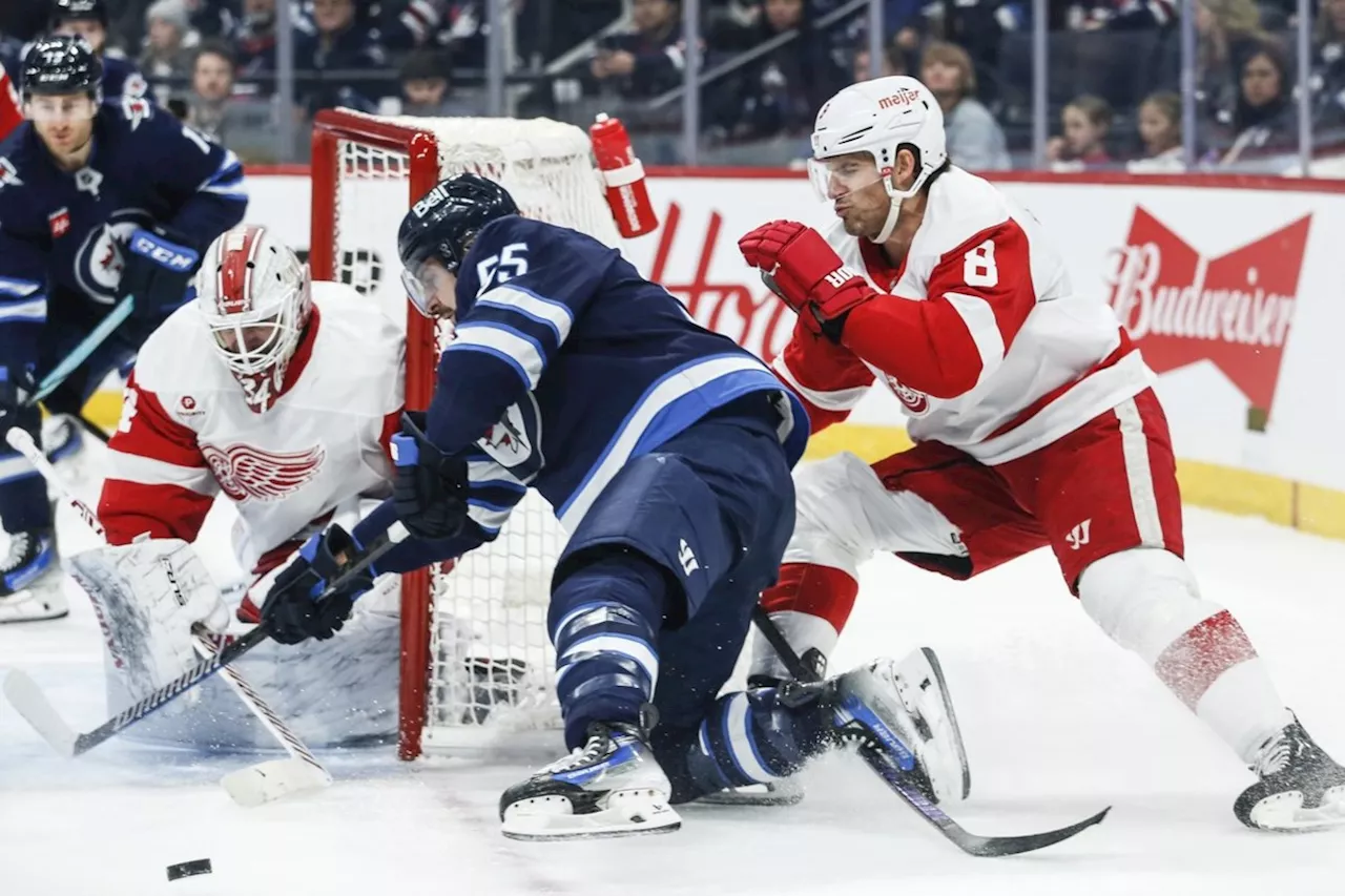 Red Wings Extend Winning Streak With 4-2 Victory Over Jets