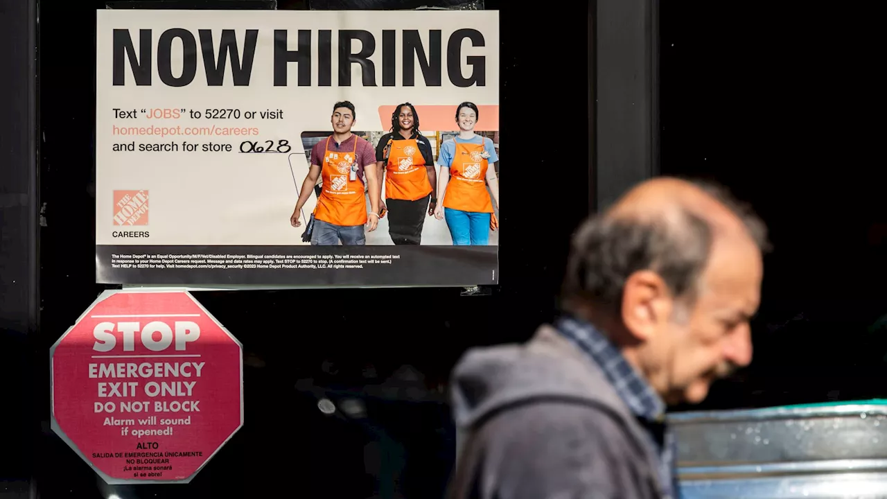 Wall Street Looks to Labor Market for Clues in 2025