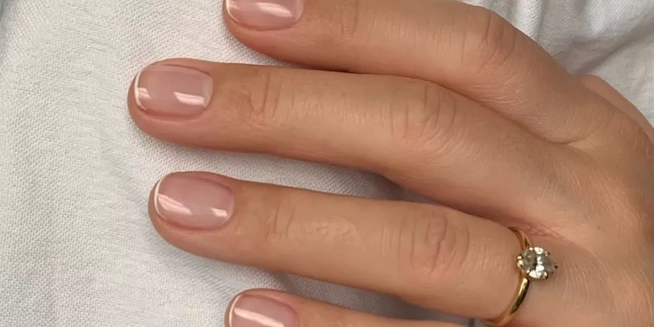 Manicure Naturale per l'Inverno 2025