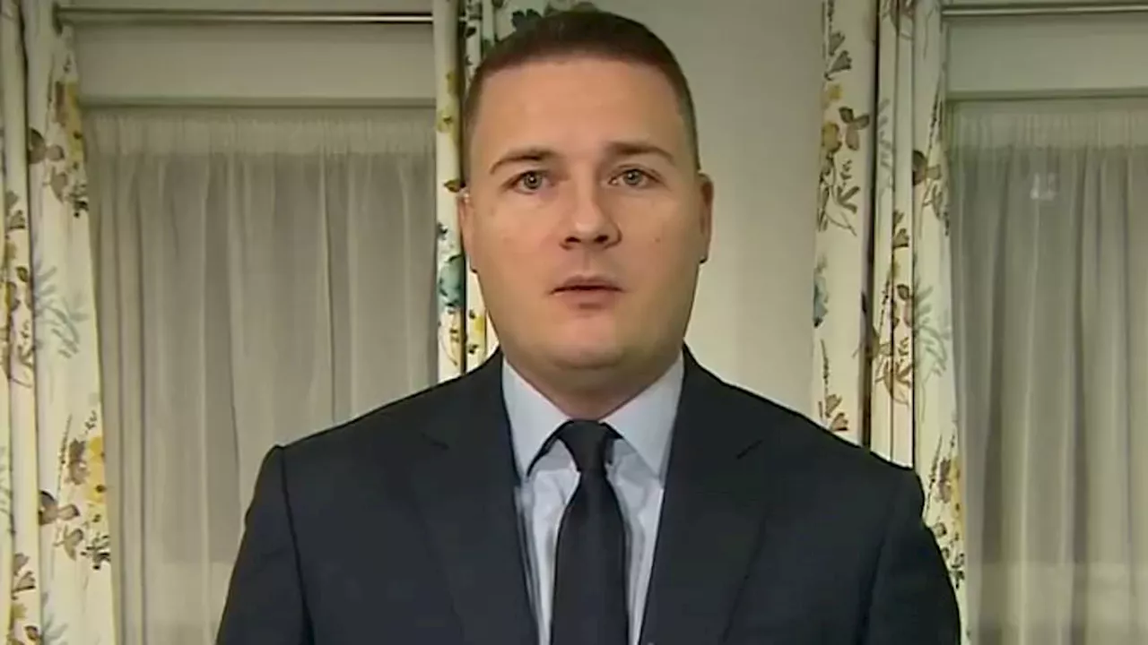 Wes Streeting accused of being 'crass' and 'cruel' after urging old people to turn on their heating...