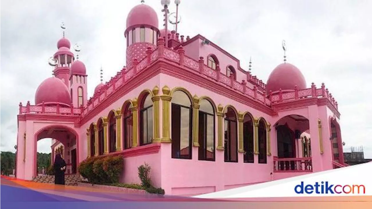 Masjid-Masjid Unik Berwarna Pink di Dunia