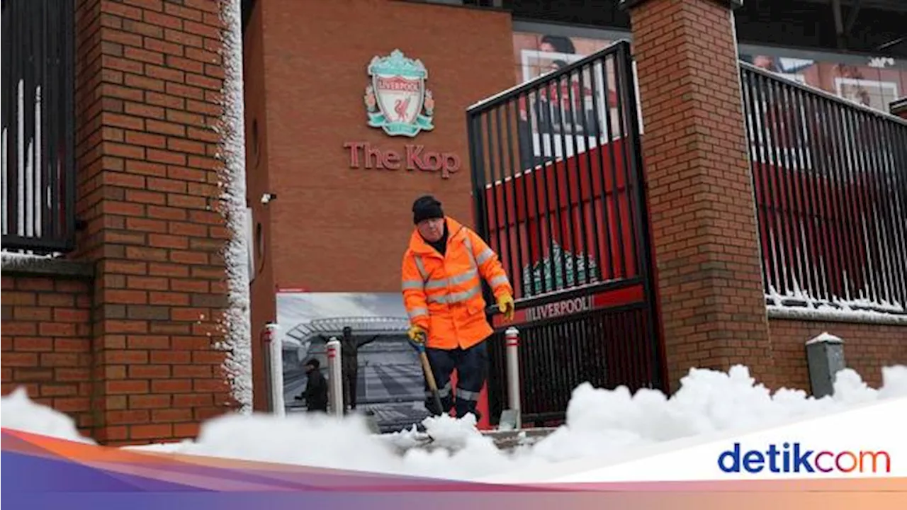 Liverpool dan MU Sepakat Masih Mau Main, walau Salju Menghadang