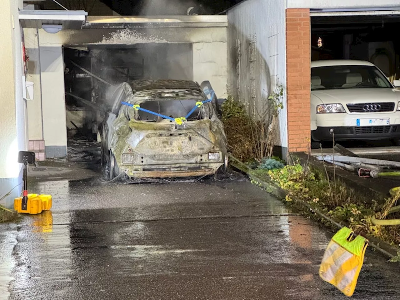 Feuerwehr Bergisch Gladbach im Einsatz: Fünf Einsätze am Samstagabend