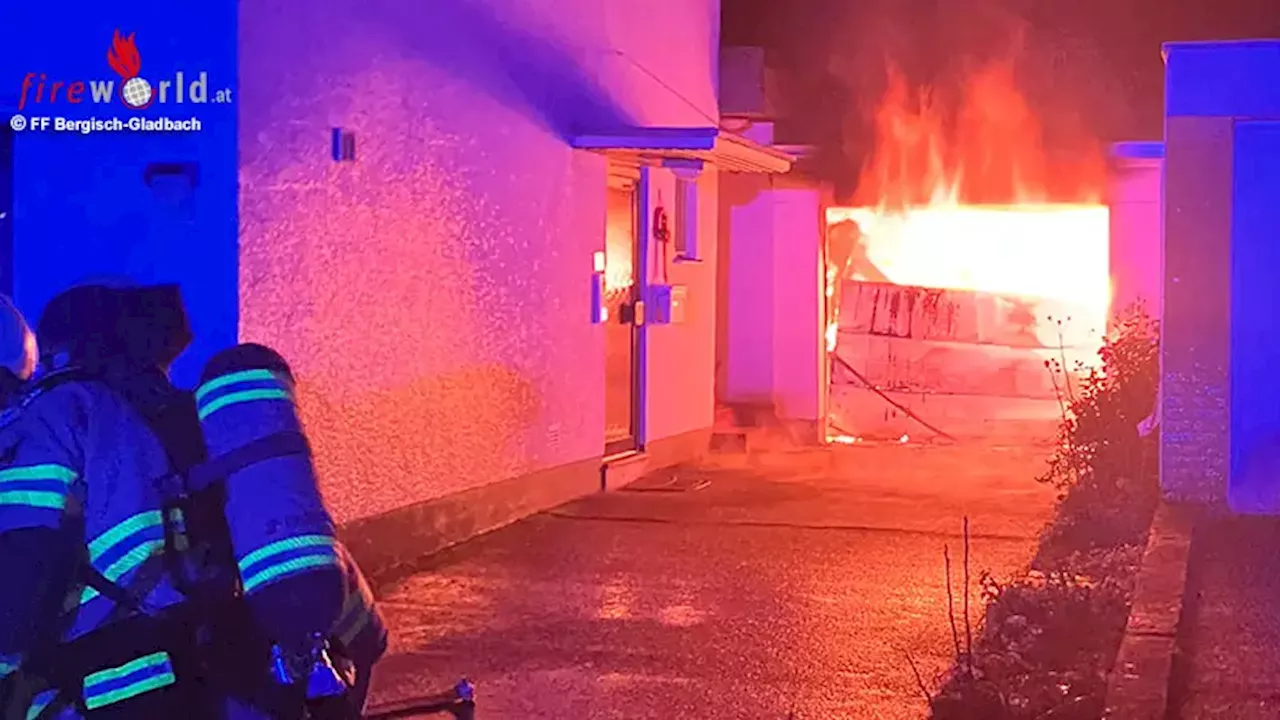 D: Elektrofahrzeug brennt in Garage → Fünf Paralleleinsätze forderten Feuerwehr und Rettungsdienst Bergisch Gladbach