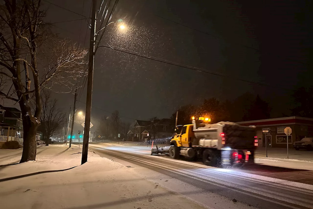 Major Winter Storm Sweeps Across Central US, Bringing Snow, Ice, and Freezing Temperatures