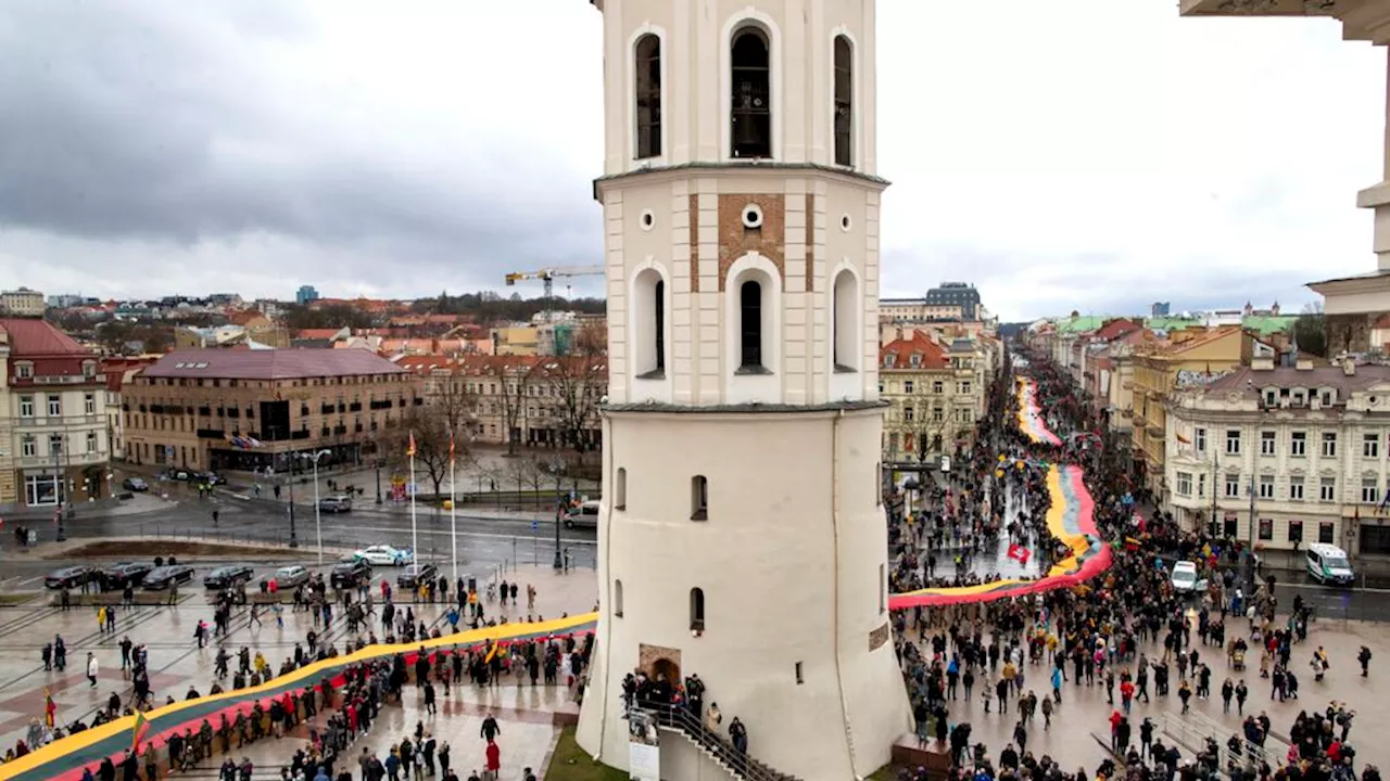 Lithuania Rayakan HUT Ke-30 Kemerdekaan dari Uni Soviet