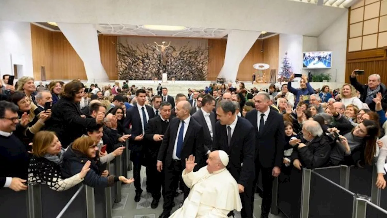 Pope Francis Urges Catholic Educators to Focus on Jesus Amidst Challenges