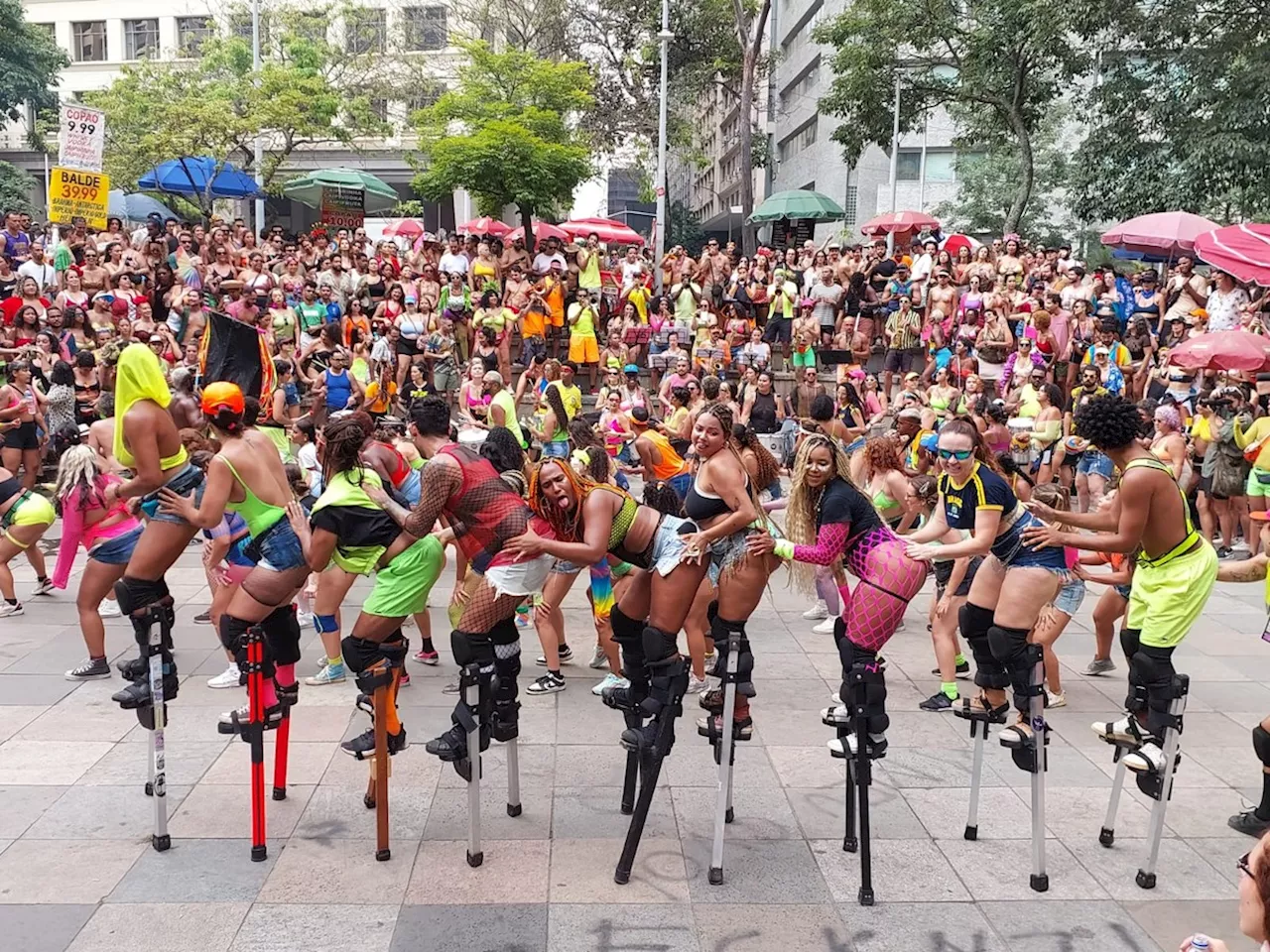 Bloco O Baile Todo abre o Carnaval 2025 no Rio com animação e funk