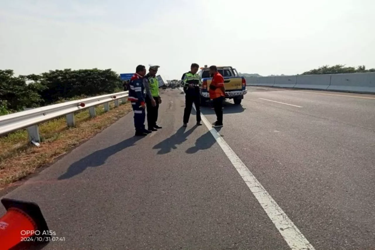 Truk Mundur di Tol Cipularang Picu Kecelakaan Beruntun